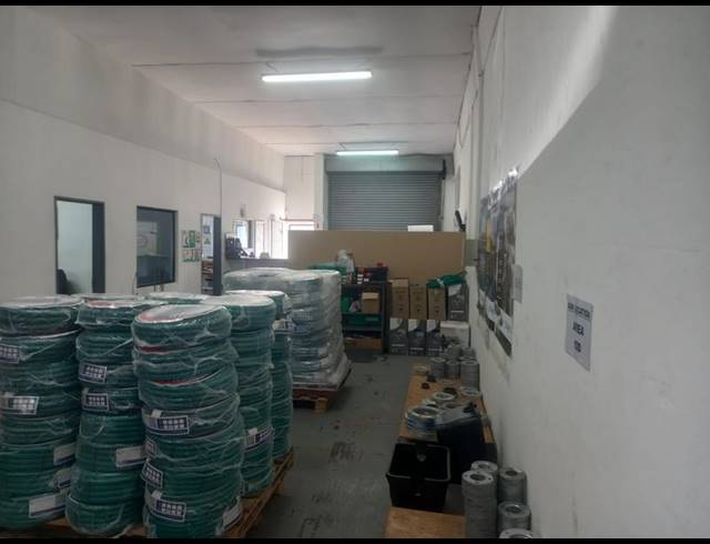 INDUSTRIAL PROPERTY TO RENT IN NORTH END